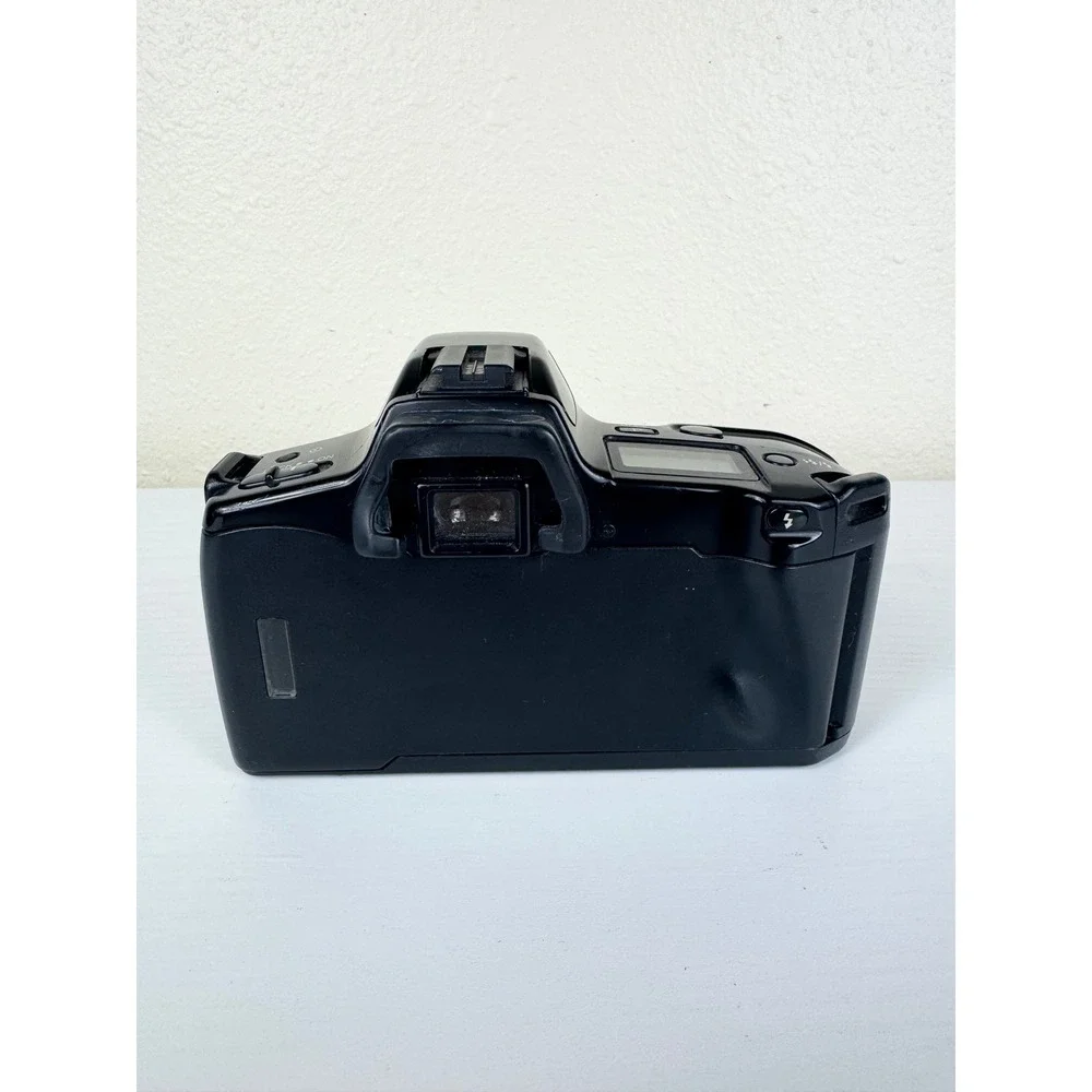 Minolta Maxxum 3xi 35mm Film Camera AF 35-80mm Lens + Skylight Filter Untested